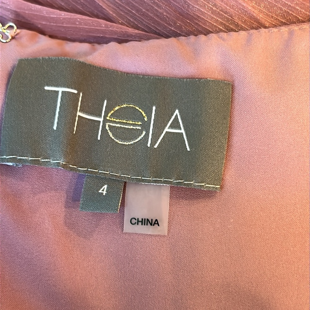 NWT Theia Sample Pleated Midi Dress Long Sleeve Size 4 - Picture 11 of 14